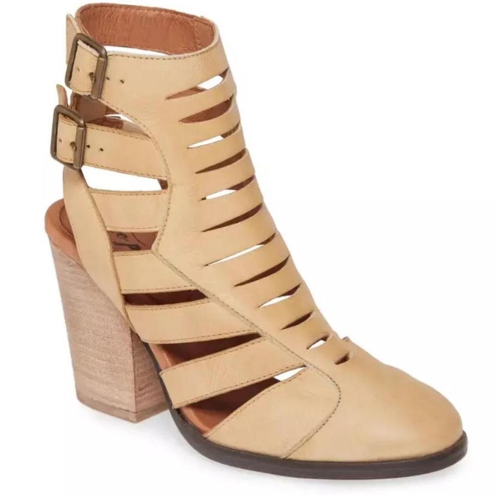 Free People Hayes Leather Boot in Beige size 36 = US 6